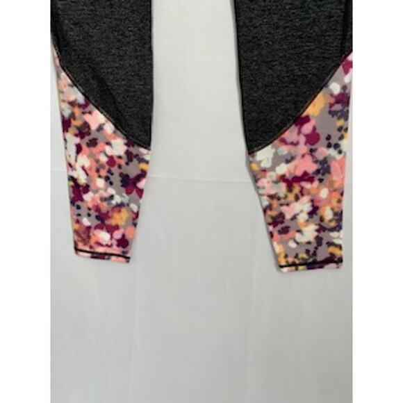 Athleta XS NWOT Ankle Legging Dark Gray with Floral Print at bottom - Picture 6 of 6